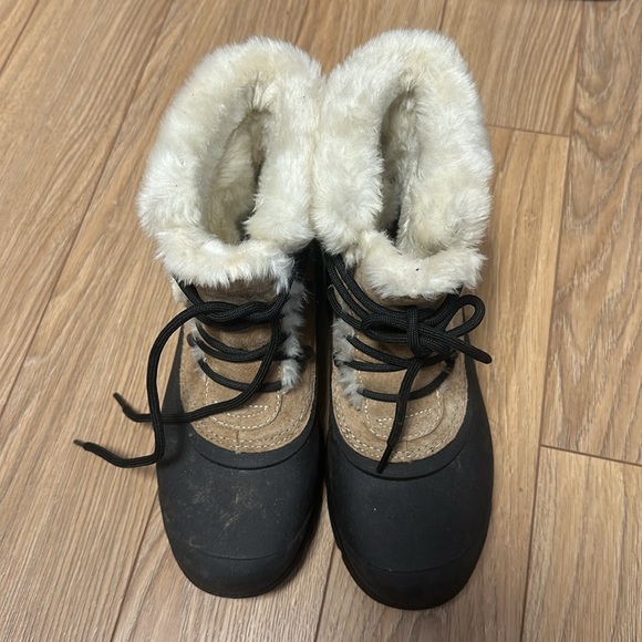 Sorel Winter Boots - Picture 2 of 4